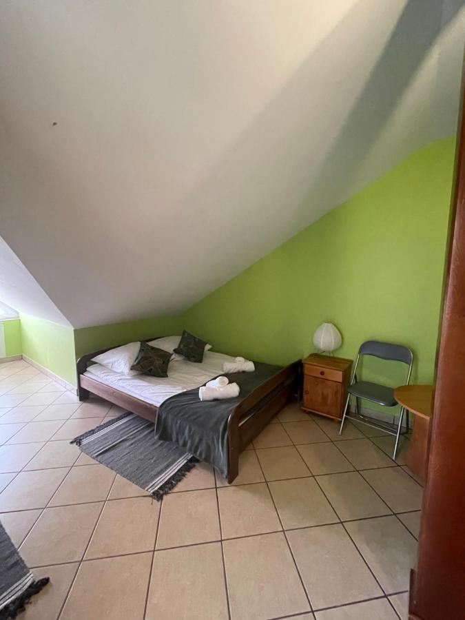 Hotel Restauracja Rozmarzyn Ostrzeszów Exteriér fotografie