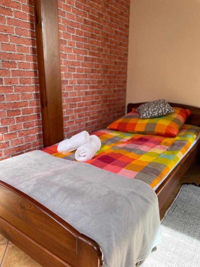 Hotel Restauracja Rozmarzyn Ostrzeszów Exteriér fotografie