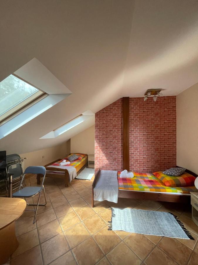 Hotel Restauracja Rozmarzyn Ostrzeszów Exteriér fotografie